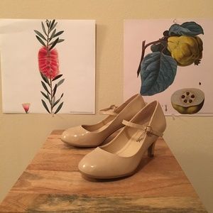 Nude Mary-Jane Pump Kitten Heel NWOT